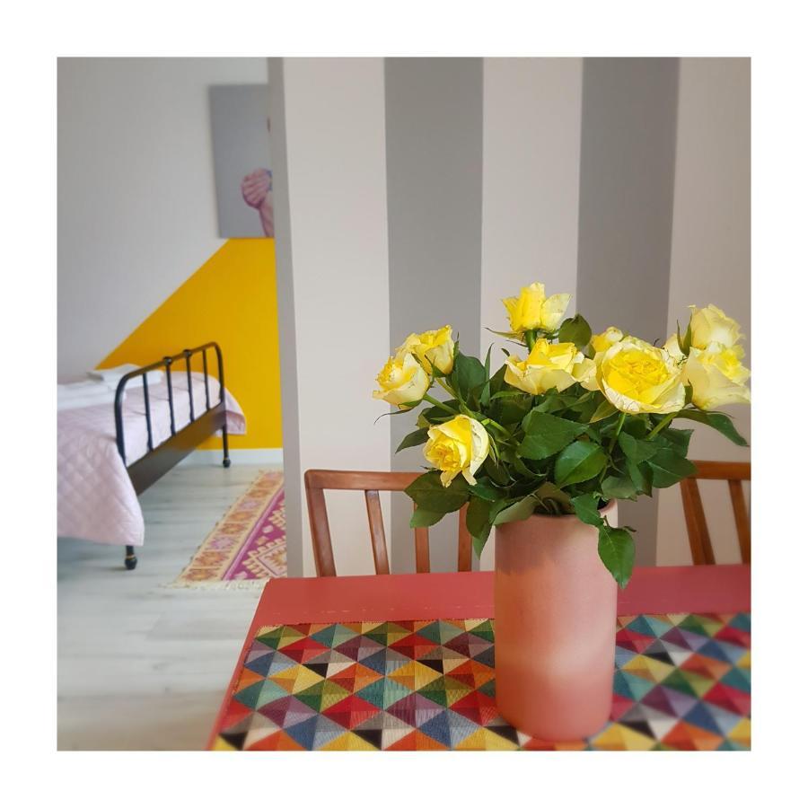 Art Apartament 우스트르치키 돌네 외부 사진