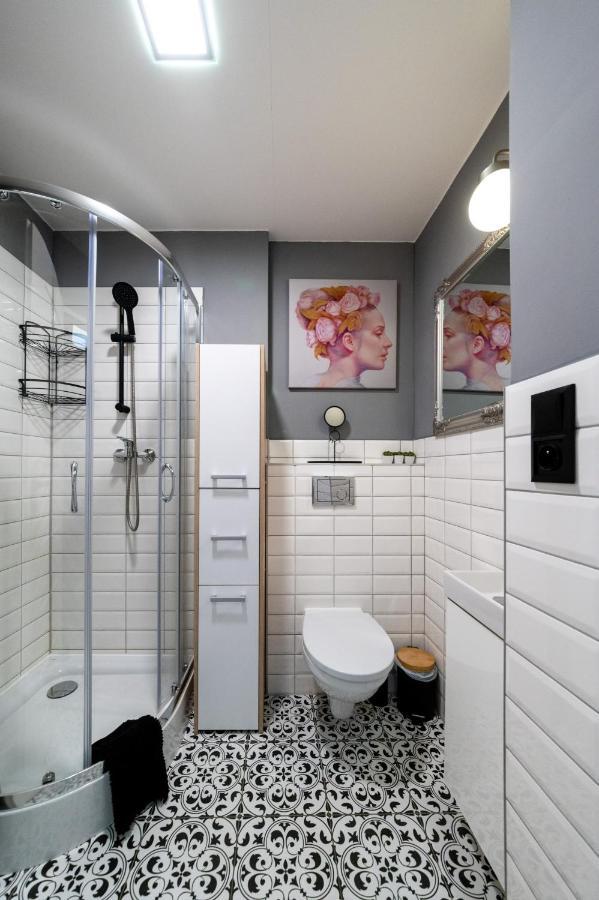 Art Apartament 우스트르치키 돌네 외부 사진